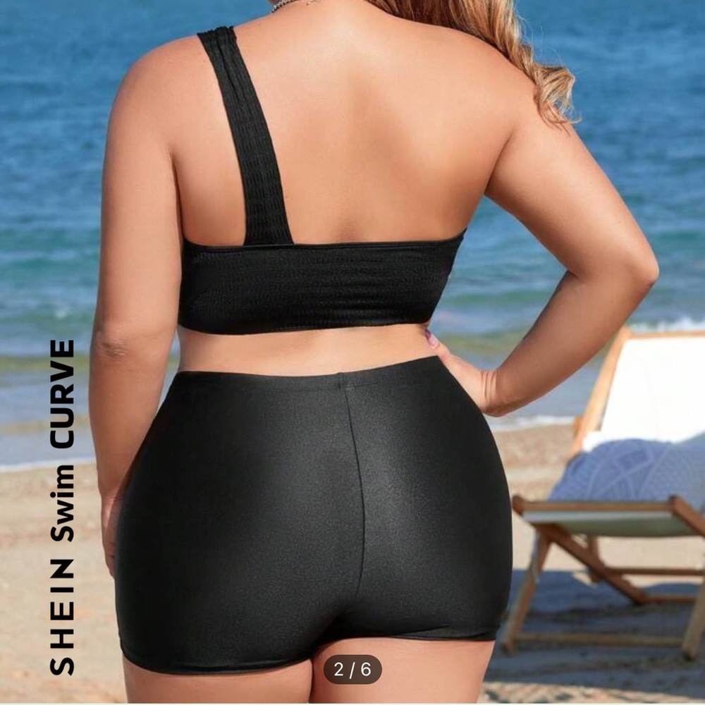2XL black swim suit top